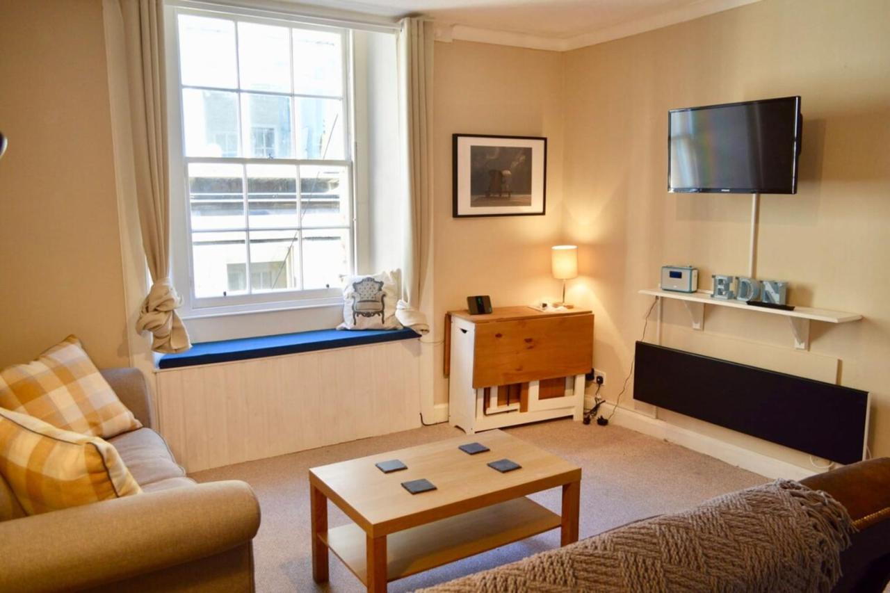 Two Bedroom Flat By Royal Mile! Edinburgh Eksteriør bilde