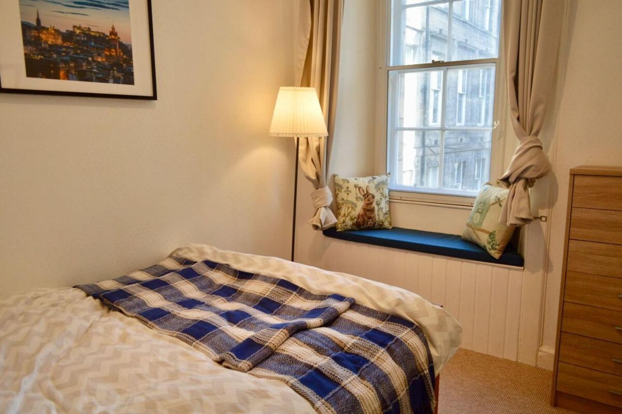 Two Bedroom Flat By Royal Mile! Edinburgh Eksteriør bilde